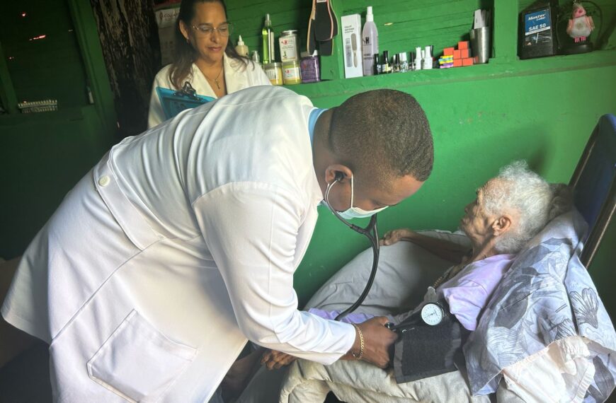 ¡Revolución en la salud! El Hospital Dr. Luis Espaillat lleva la medicina hasta la puerta de los pacientes